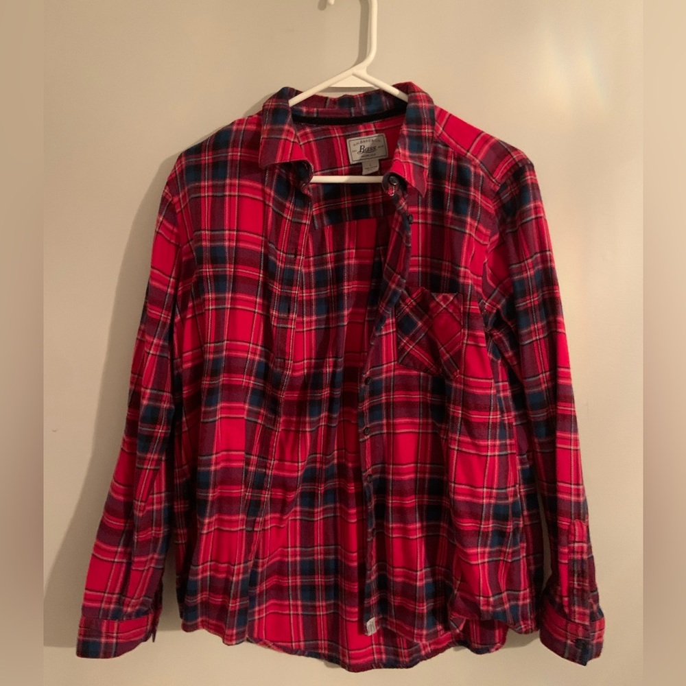 G.H. BASS AND CO large women’s flannel red and blue